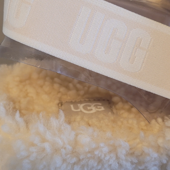UGG Oh Fluffita - Picture 4 of 10